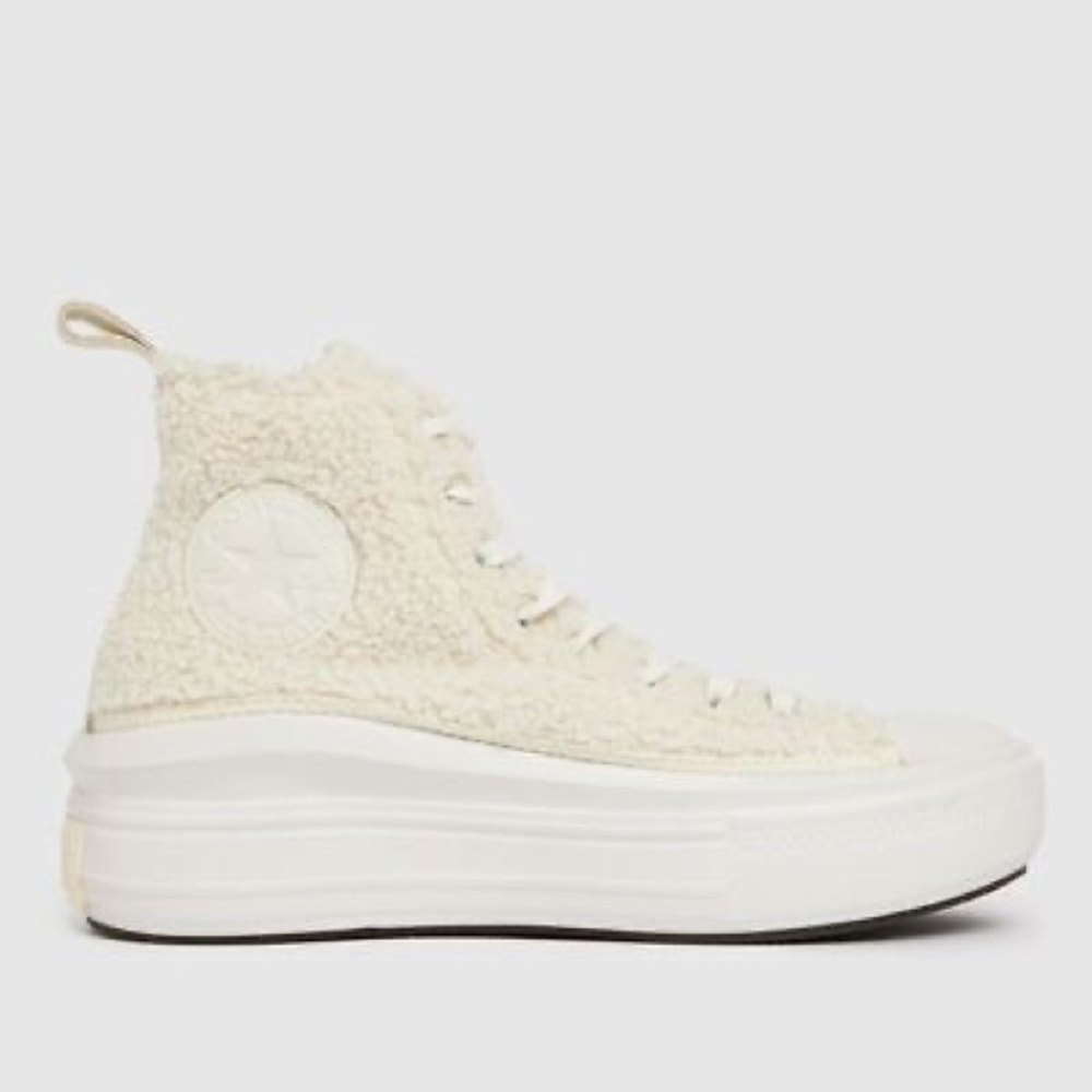 Sherpa CONVERSE worn once